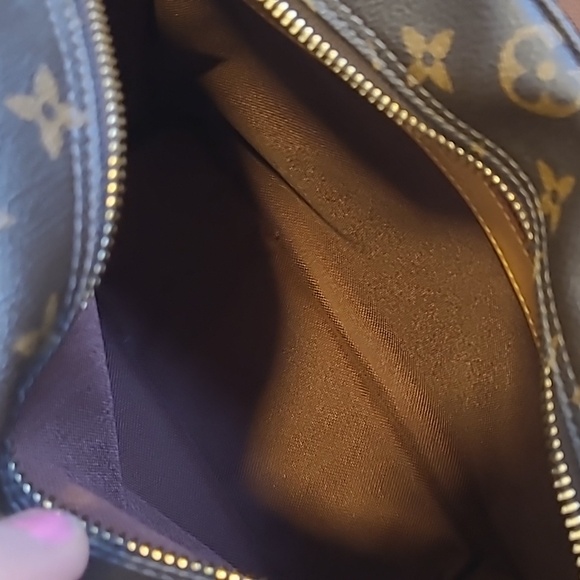 Authentic LOUIS VUITTON Navaiglio - Picture 13 of 17